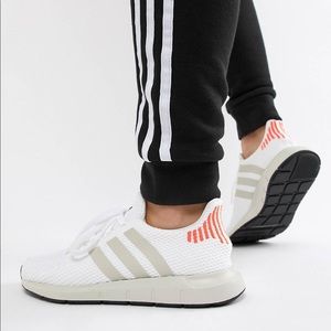 NWT Adidas Originals Swift Run White Shoes Many SZ